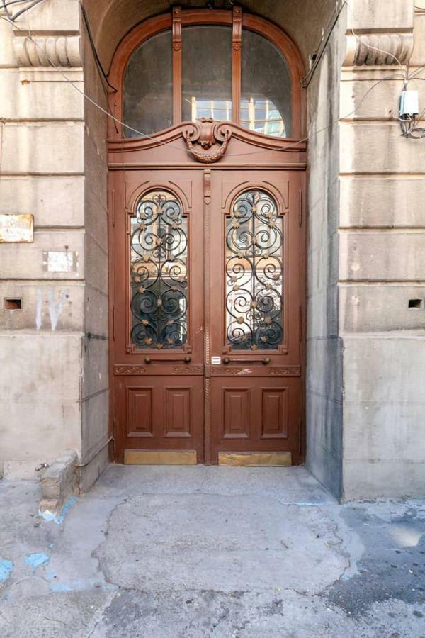 Cozy Studios On Freedom Square Tbilisi Buitenkant foto
